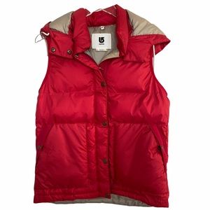 Burton Snow Red Puffy Vest Size Large NWOT
